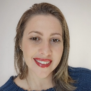 Flavia Oliveira Barros