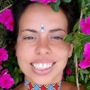 Juliana Santos - Aguía