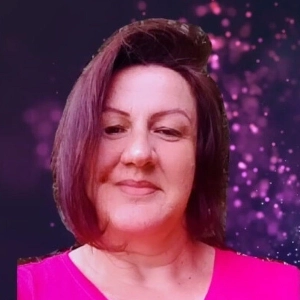 Renata Weise - Terapeuta Médium e Guia Espiritual