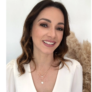 JULIANA CASELATO