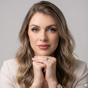 Raquel Wosniak Naumann Terapeuta Blumenau