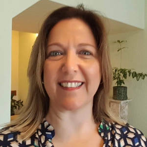 Andréia Leonor Oliveira