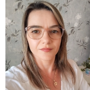 Iviene Maria da Cunha Leles