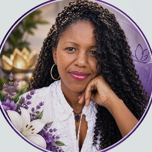 Ânna Luz | Terapeuta Holistica & Massoterapeuta