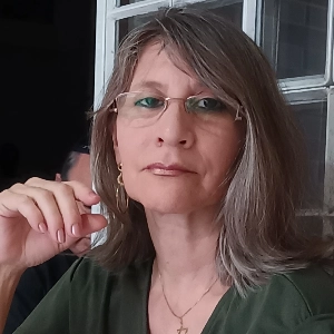 Terapeuta Naarah Especialista em Mulheres