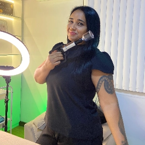 Massoterapeuta Athena Sarah