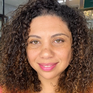 Nadja Regina de Souza