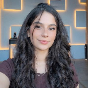 Isa Genova