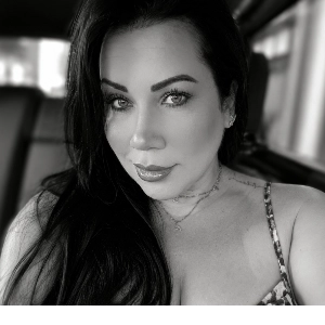 Vivian Dias Terapeuta Holistica e Massoterapeuta