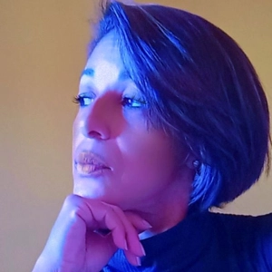 Suzy Massoterapeuta (YUMI STUDIO)