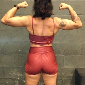 Suzy Massoterapeuta (YUMI STUDIO)