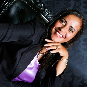 Terapeuta Nair Oliveira