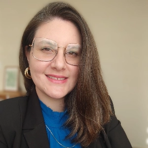 Cássia C. De Grandis