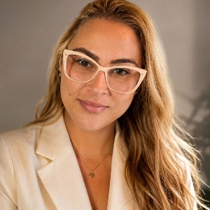 Letícia Marsola Psicoterapeuta Integrada
