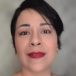 Ana Rezende