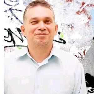 Terapeuta integrativo Joel Sans