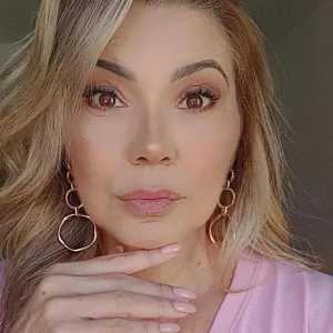 Shakti Ananda massagens Curitiba