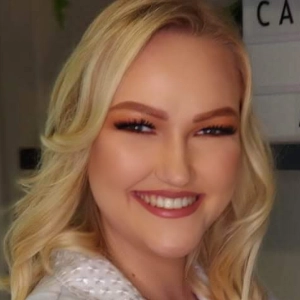 CAROLINE LUISE WACHTER