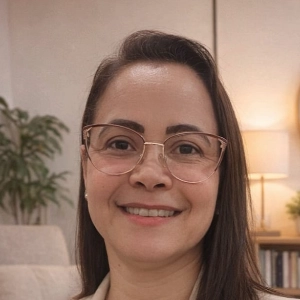 Valéria  Rezende