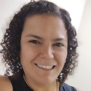 Manuela Santarém Mansur