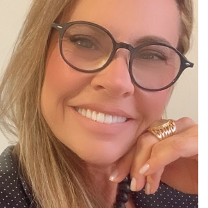 ELAINE MIRON ALVES