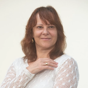 VERA SANTOS