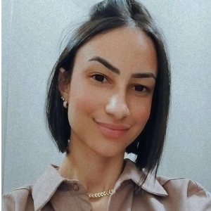 Ana Caroline Nunes