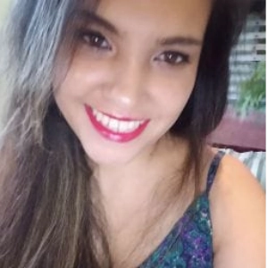 Lari Azevedo