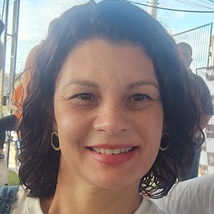 Luciana Lourdes Barbosa de Queiros