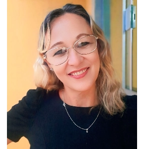 Cidira Silva  massoterapeuta