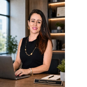Patricia Finamore Master Terapeuta TRG e Psicanalista