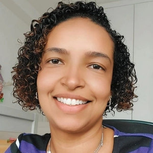 Fernanda Marinho | Constelação Familiar