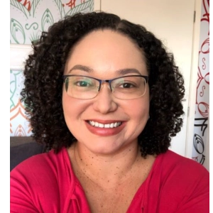 Maíra Santos - Terapeuta Integrativa Holística Especialista em Regulação Emocional