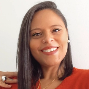 MÔNICA LOPES
