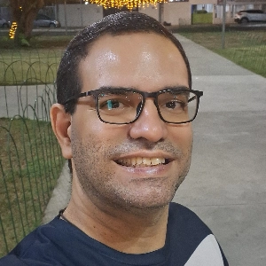 Louis Karlos - Terapeuta Quântico