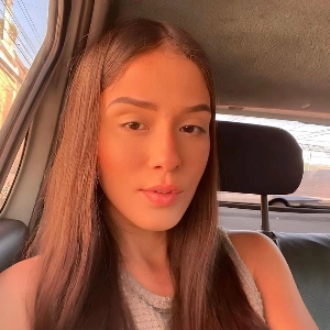 Júlia Massoterapeuta