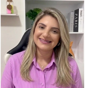 Aline Fox