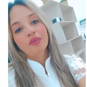 FLÁVIA REGINA ARAUJO