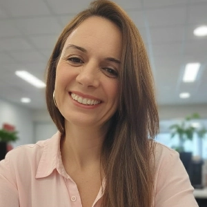FABIANA C MOTTA