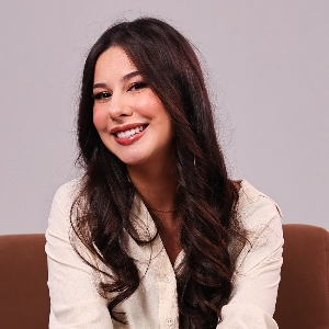 Maria Zeni Cari