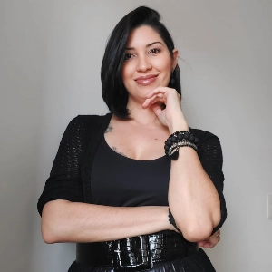 BRUNA SOARES