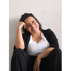 Quézia Guimarães
