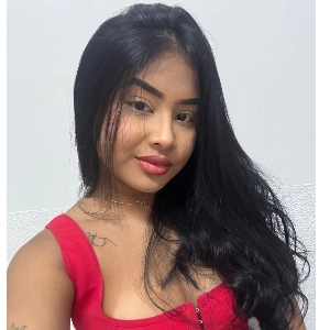 Laura Manoela