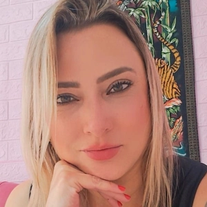 Karen massoterapeuta