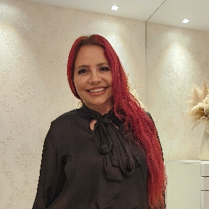 Viviane Azevedo