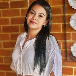 Paula Cristina