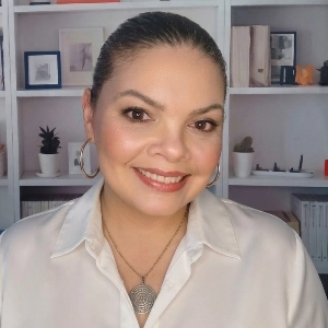 Cris Fávaro