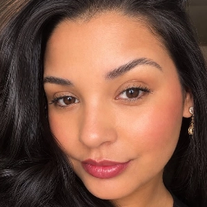 Jennyfer Paz menezes