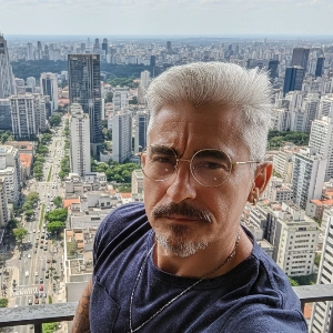 Adriano Machado (Terapeuta Tântrico)